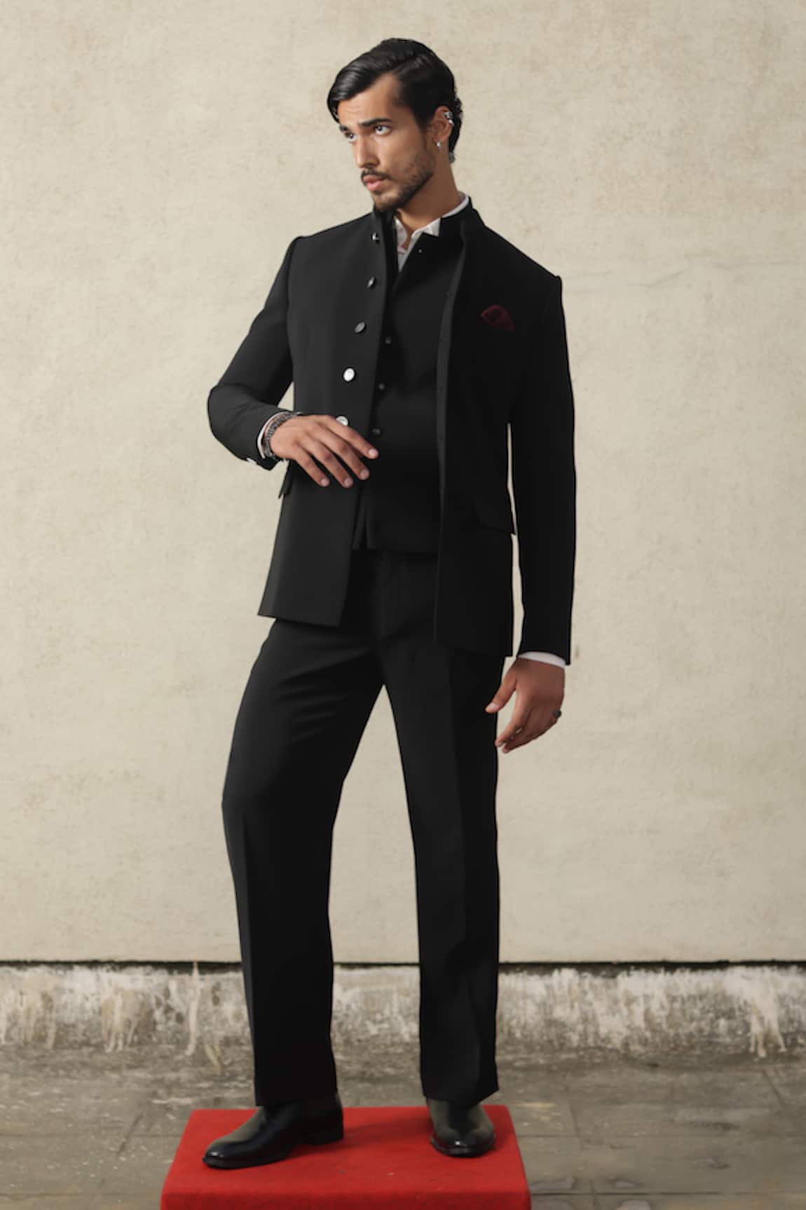 Tisa - Men Structured Bandhgala & Pant Set