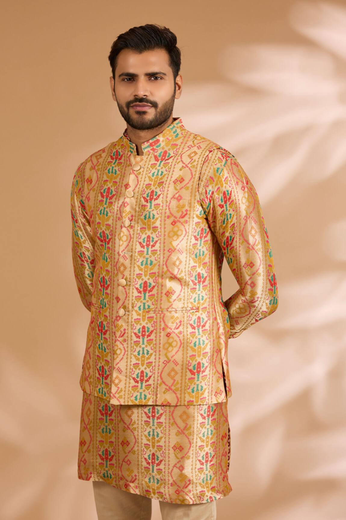 Rabani & Rakha Zari Banarasi Print Unlined Bundi 