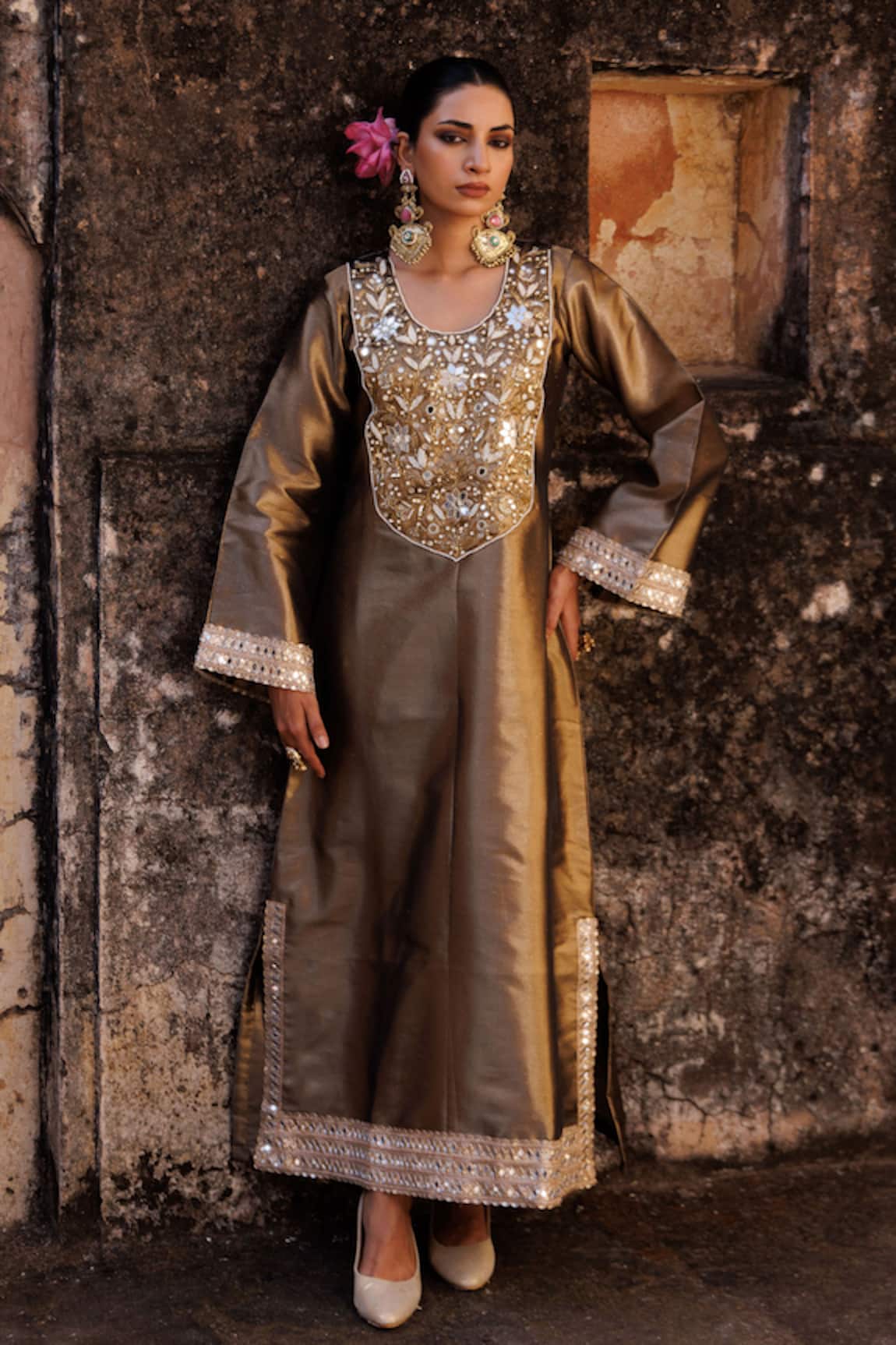 Bannhi By Priyanka Rathore Mettalic Tissue Hand Embroidered Kaftan