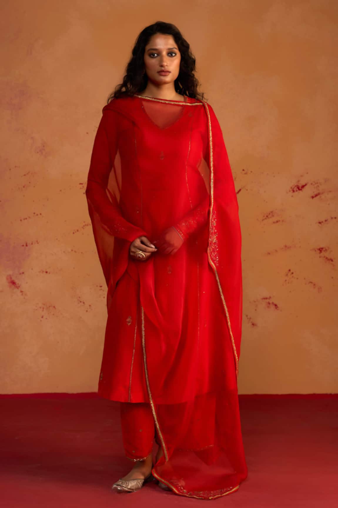 Rhua Ari & Zardozi Embroidered Kurta Set