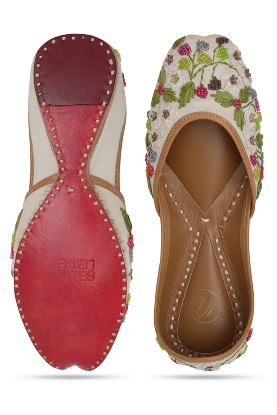 NR By Nidhi Rathi Floral & Berry Embroidered Jutti 