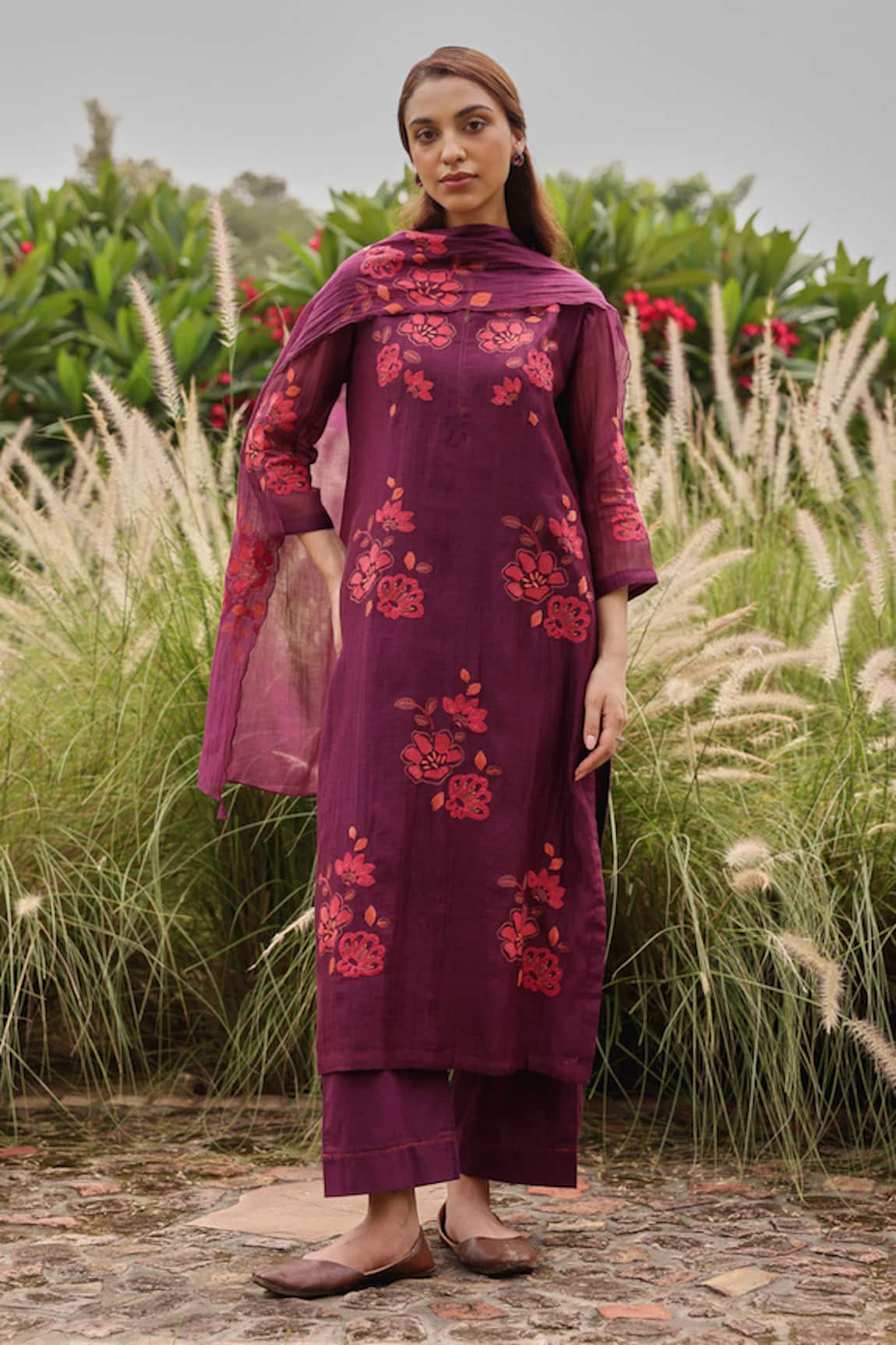 Vaayu Amethyst Applique Kurta Set