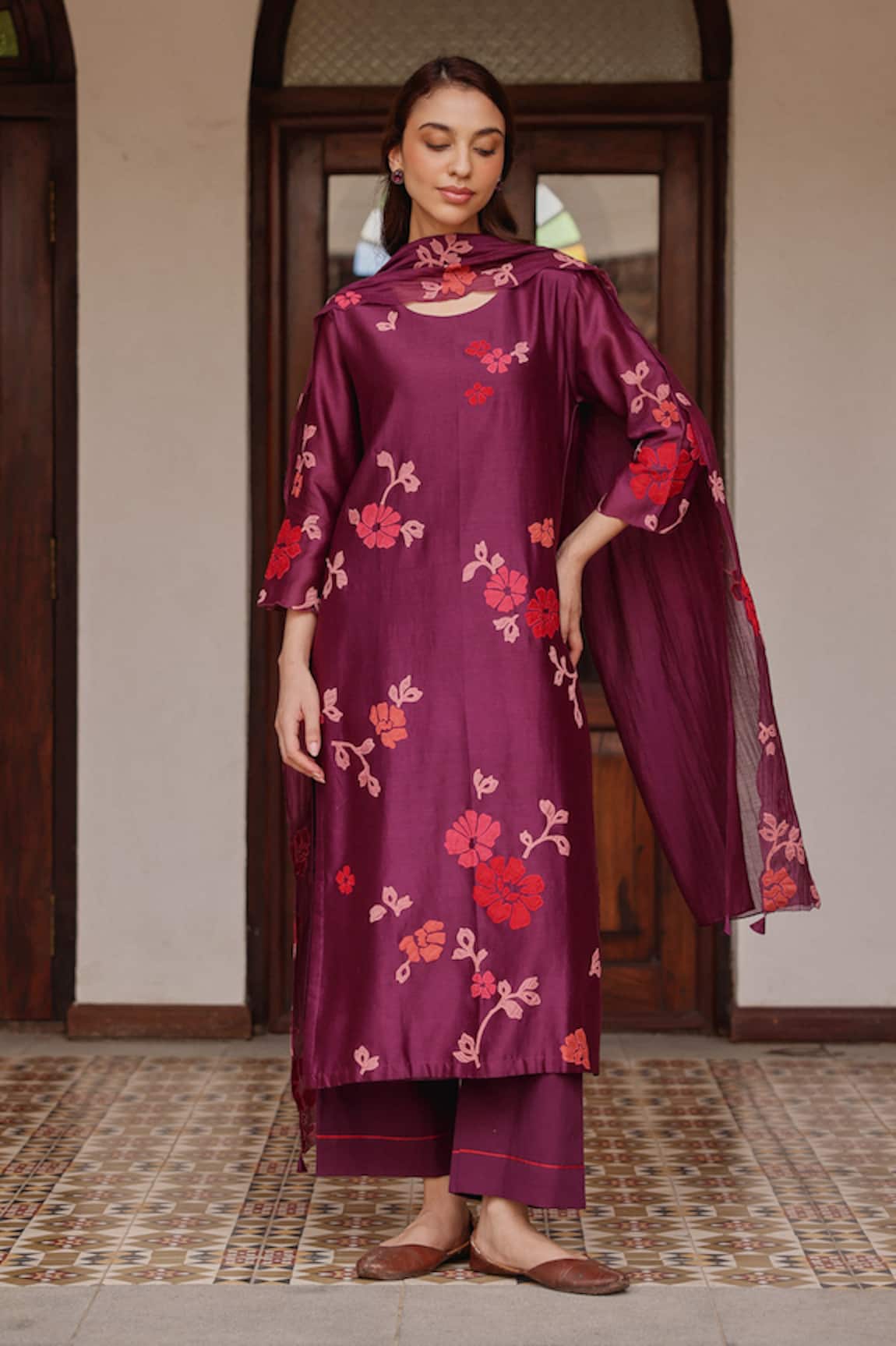 Vaayu Amethyst Applique Floral Kurta Set