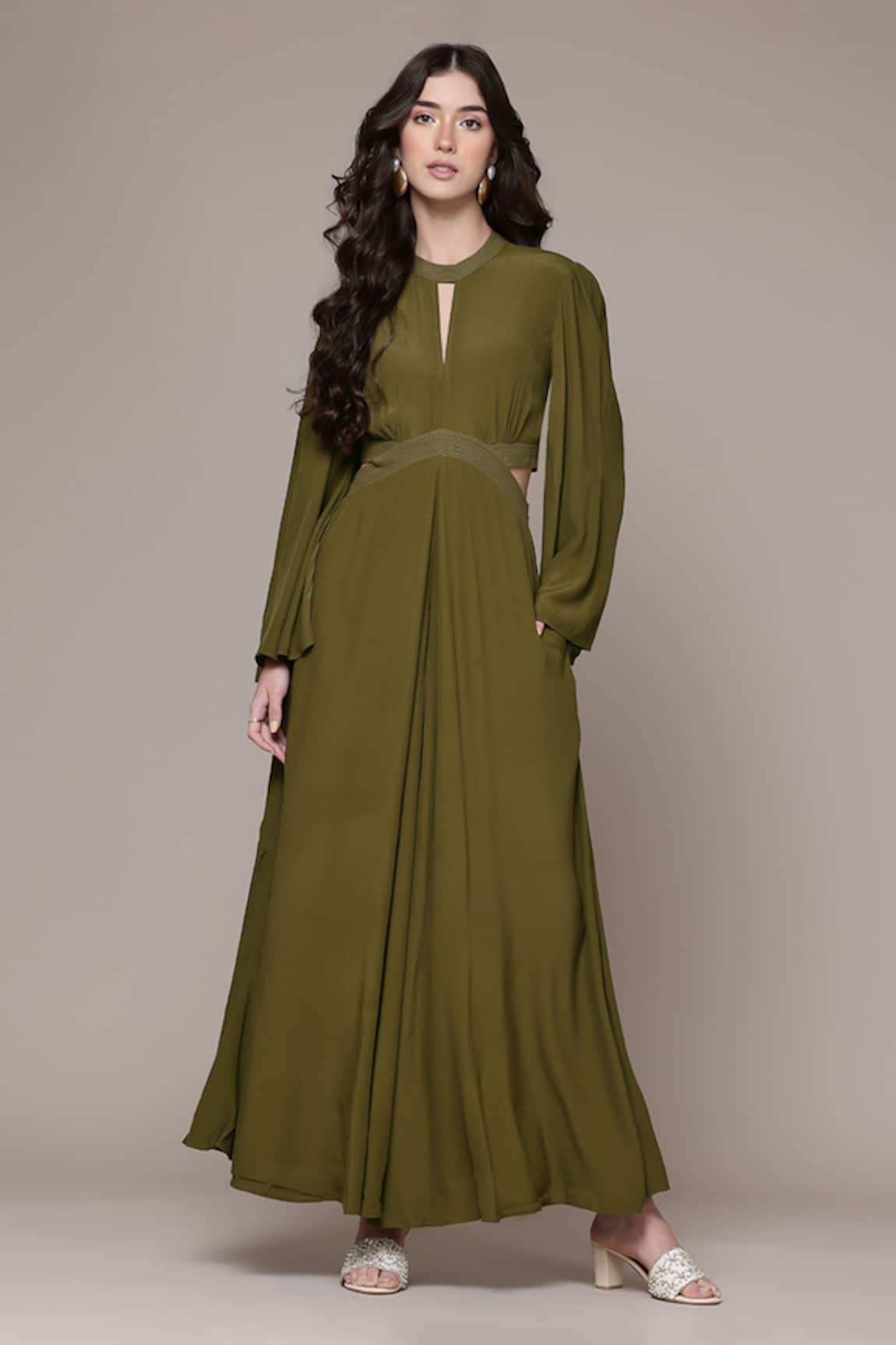 Ritu Kumar Dari Solid Solid Key Hole Neck Full Sleeves Jumpsuit 