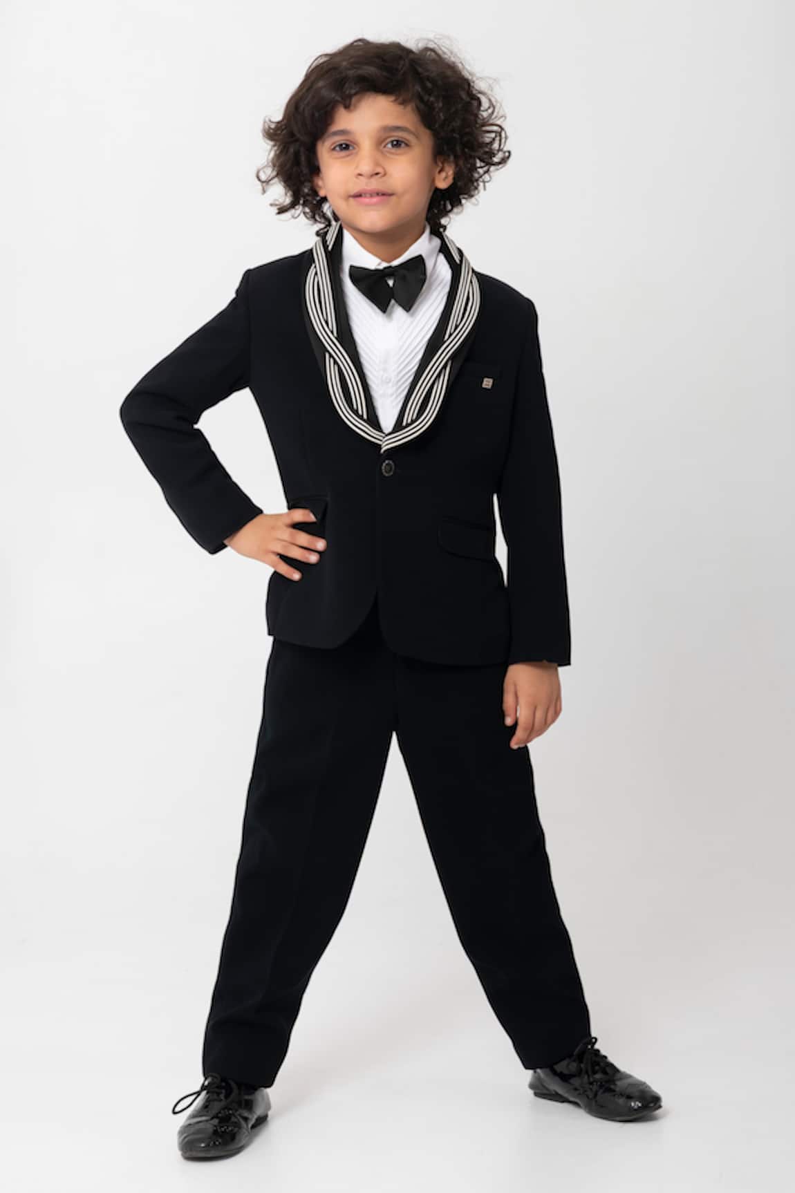 Partykles Contrast Piping Detailed Tuxedo Set