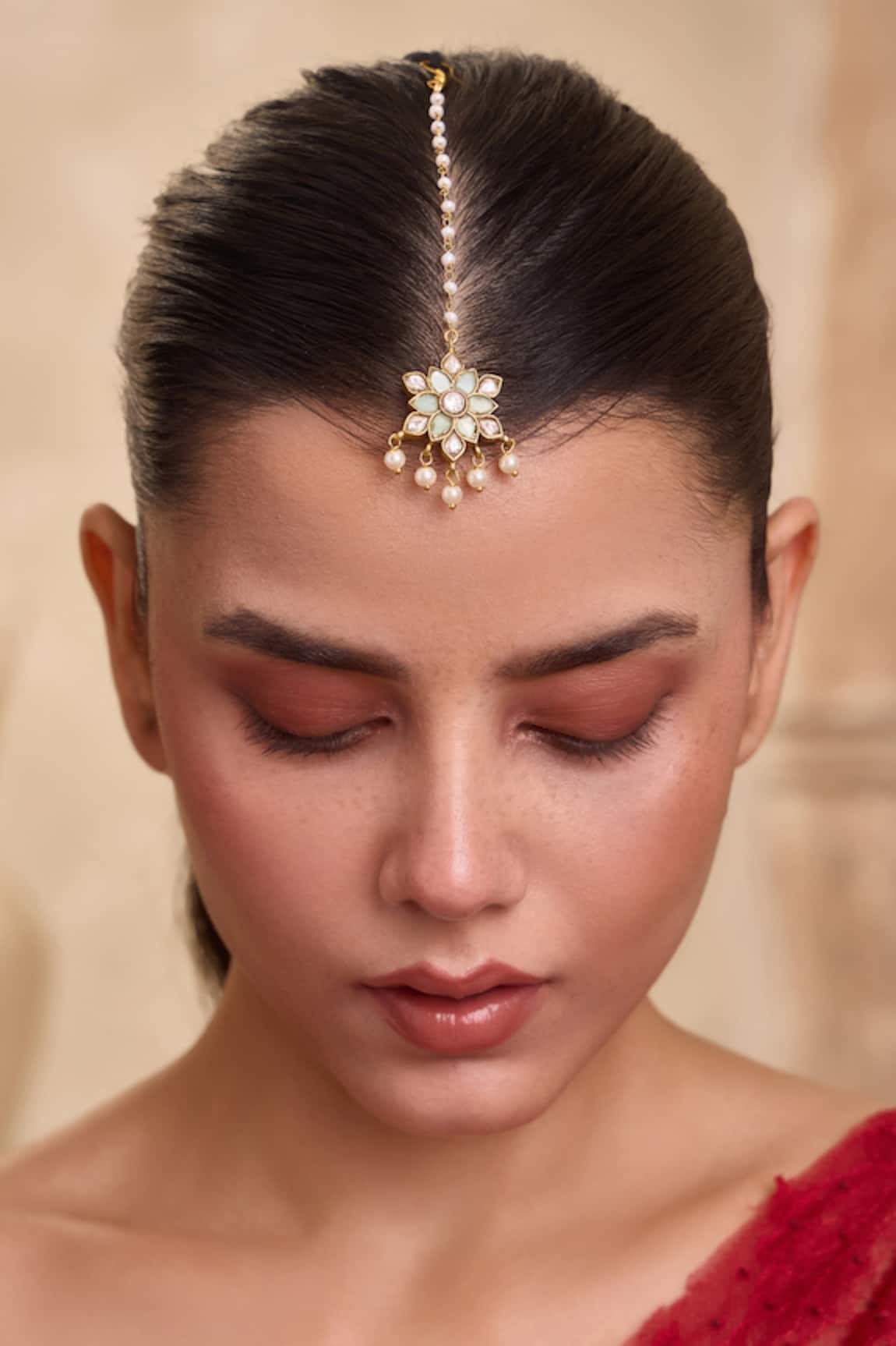Paisley Pop Kundan Embellished Maangtikka 
