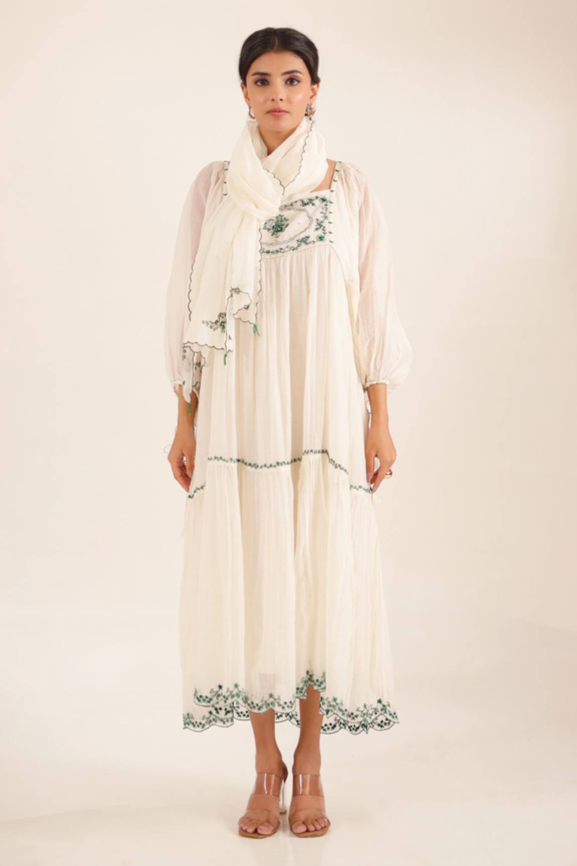 Tatwa Victorian Art Embroidered Tiered Kurta With Scarf 