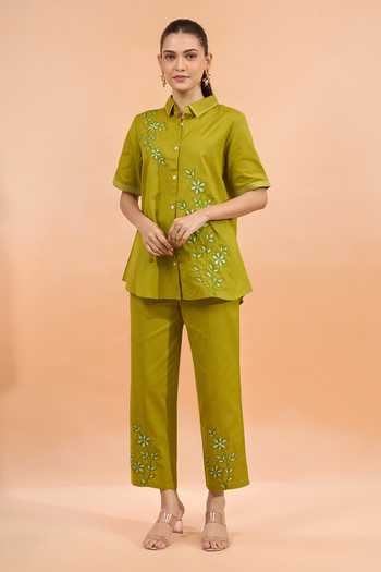 Naintara Bajaj Embroidered Floral Kurta & Pant Set 
