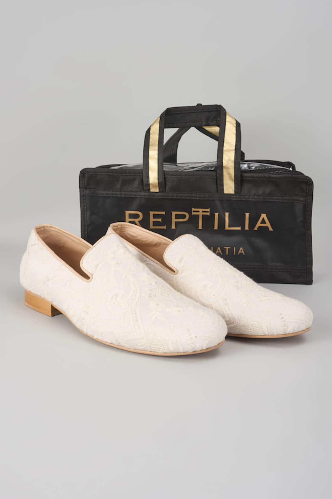 SALIL BHATIA Raj Mahal Silk Thread Embellished Loafers