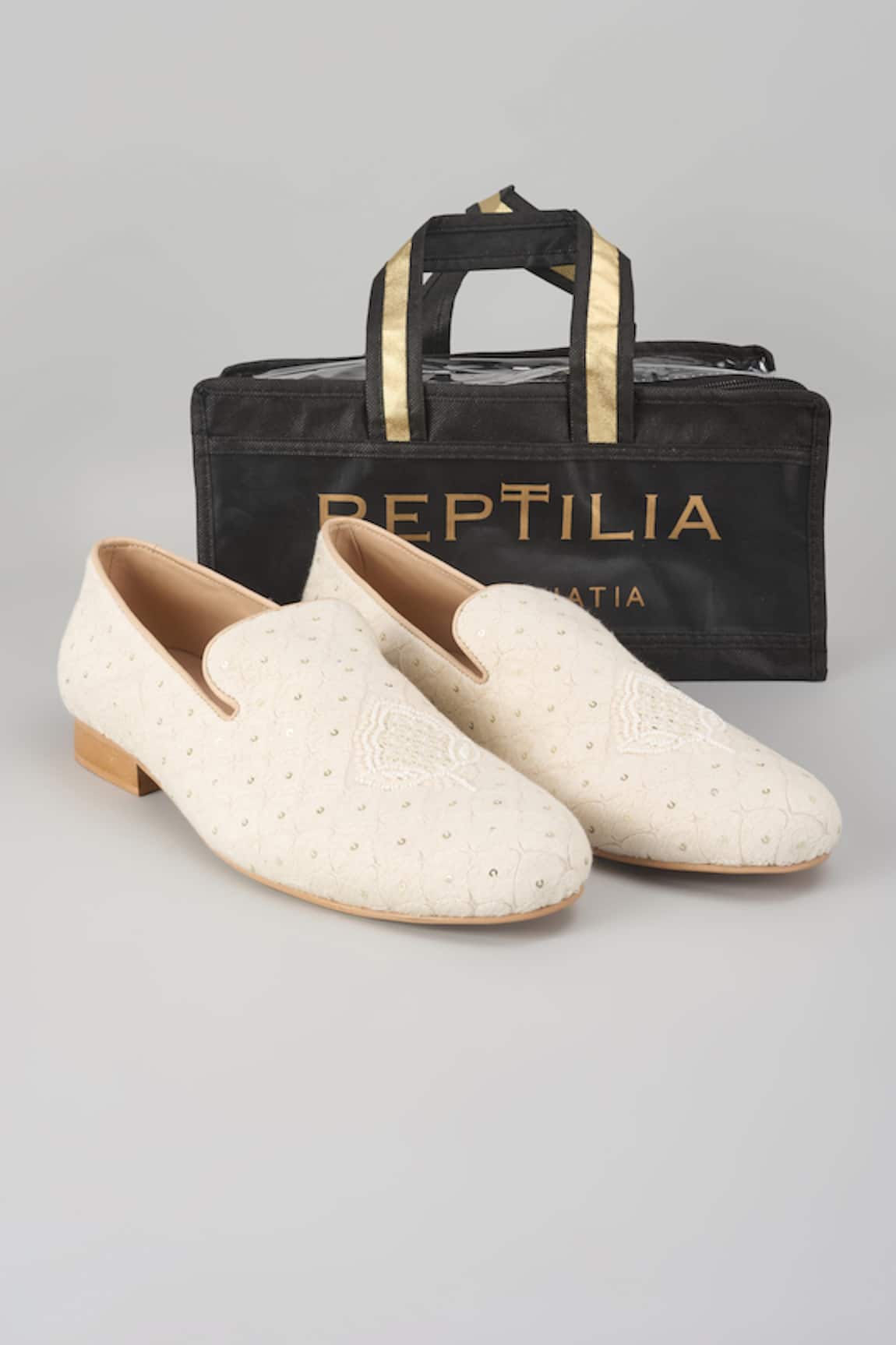 SALIL BHATIA Pan Boota Thread Embellished Loafers