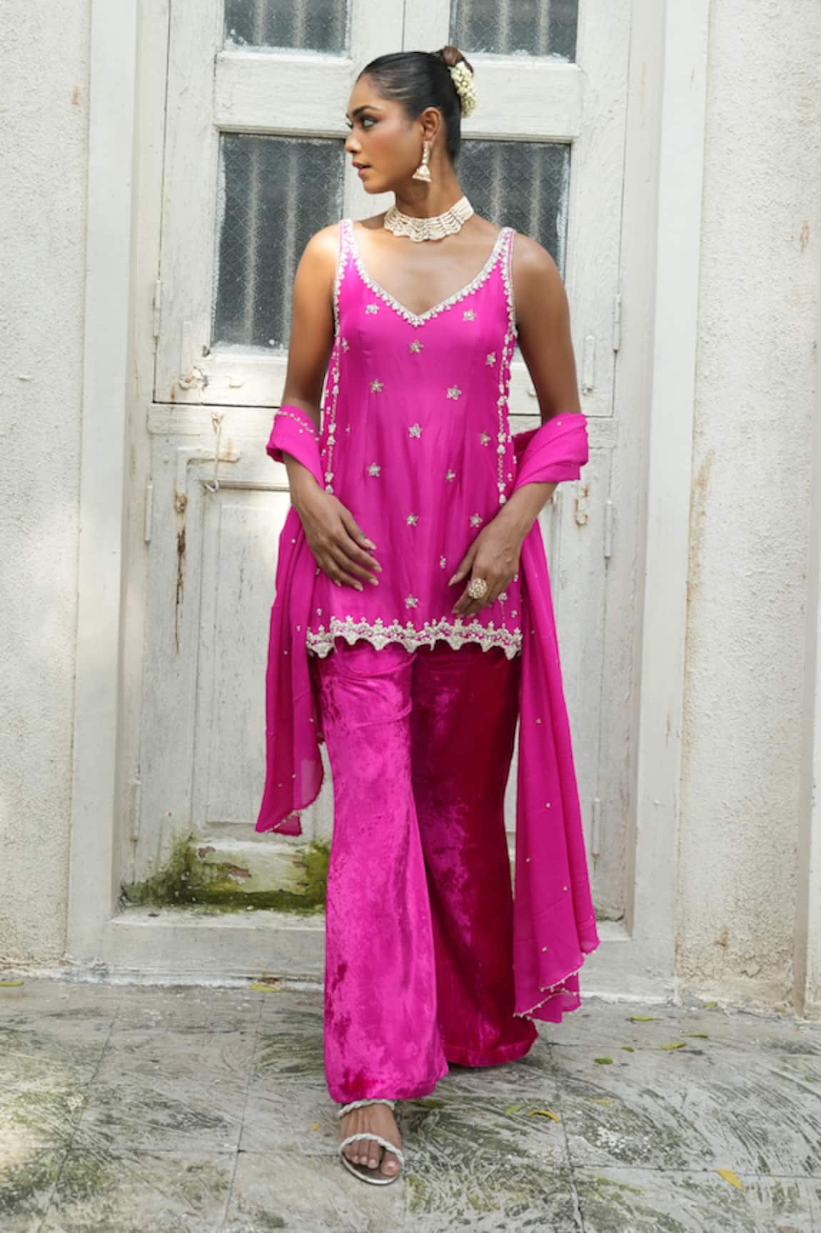 Enamour By Radha Floral Butti Embroidered Gulabi Short Kurta Set