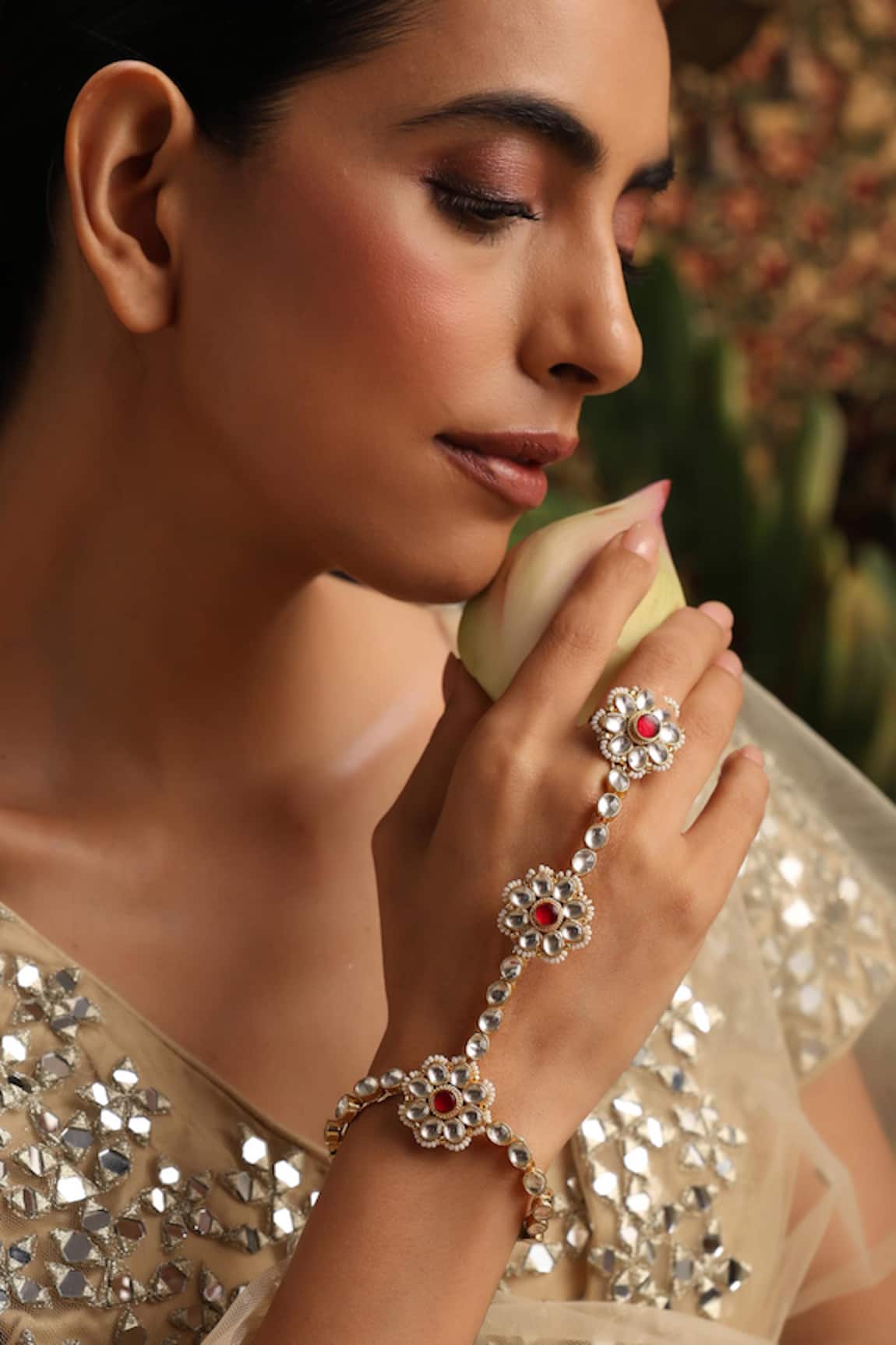 Swabhimann Kundan Embellished Hathphool 