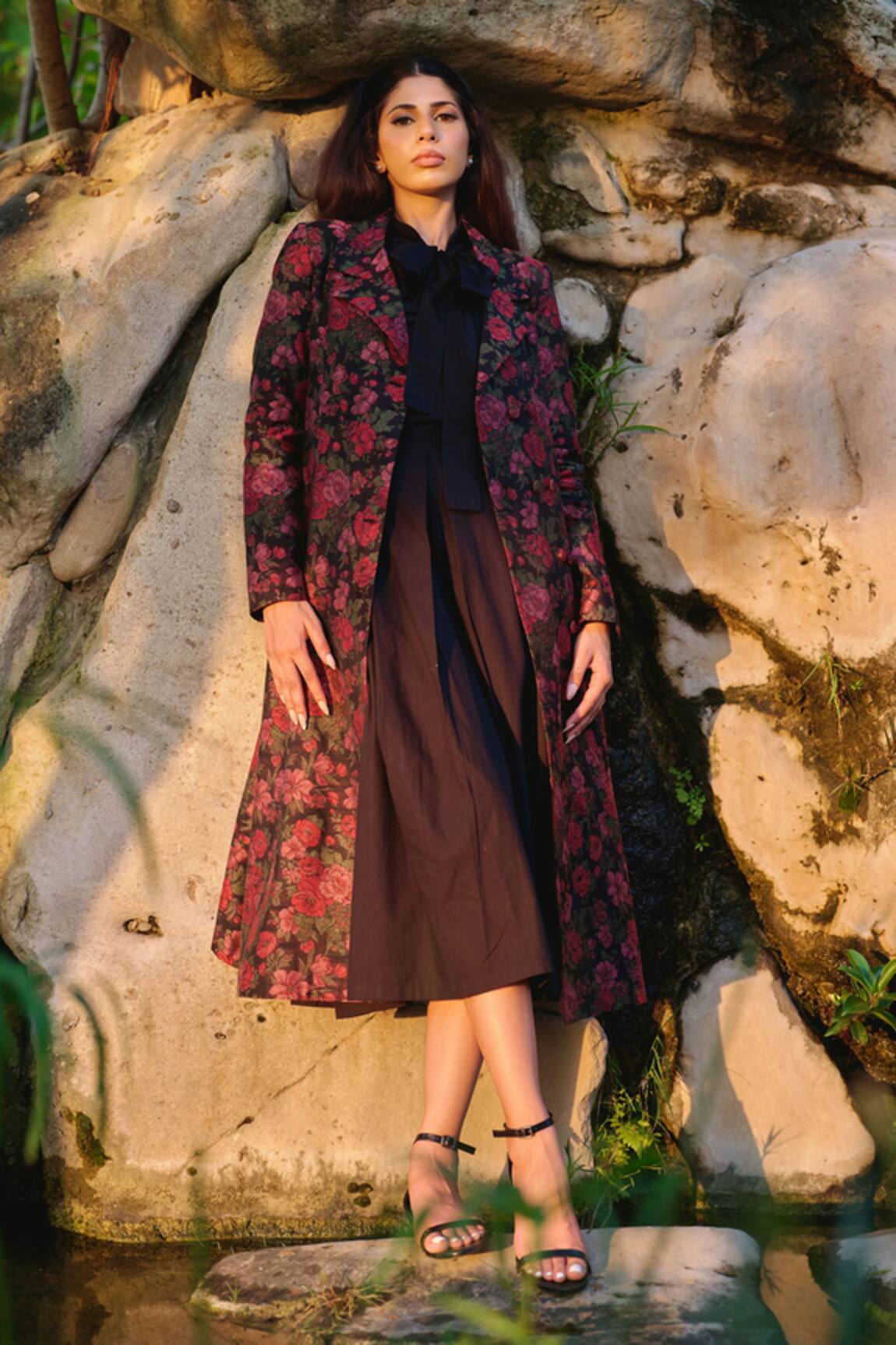 Safaa La Vie En Rose Woven Blazer Skirt Set