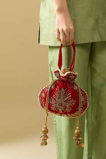 Nazaakat By Samara Singh Raas Velvet Silk Zari Embroidered Potli Bag 