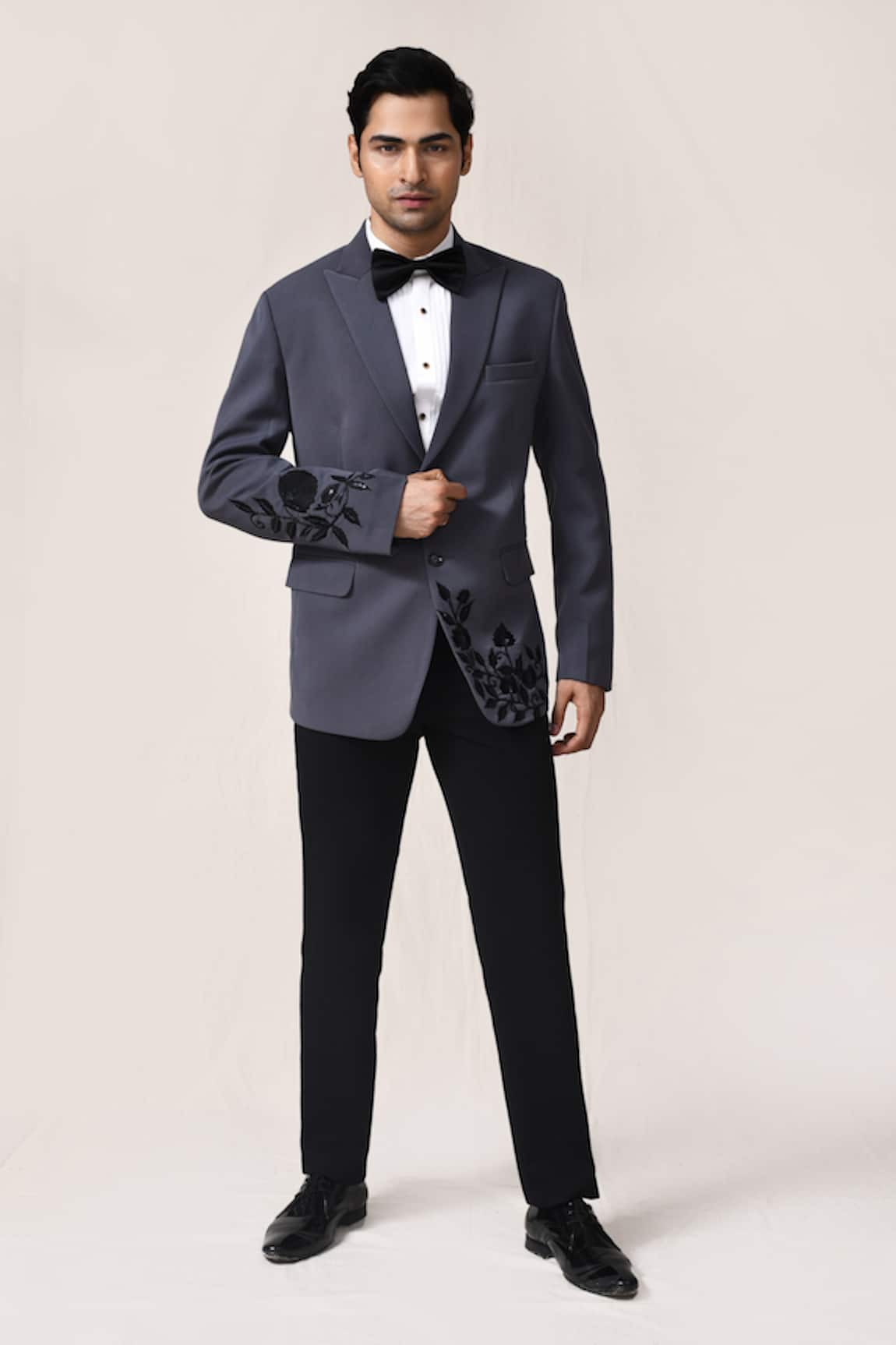 Aryavir Malhotra Grey Embroidered Suit Set 