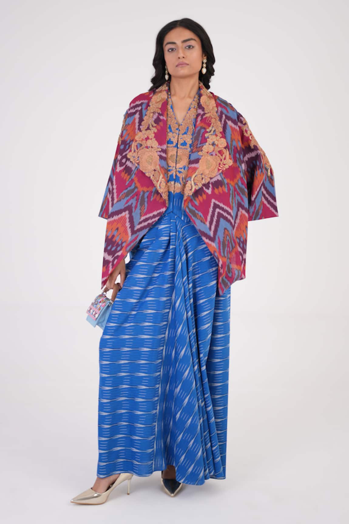 Betrue Abstract Pattern Cape Skirt Set 