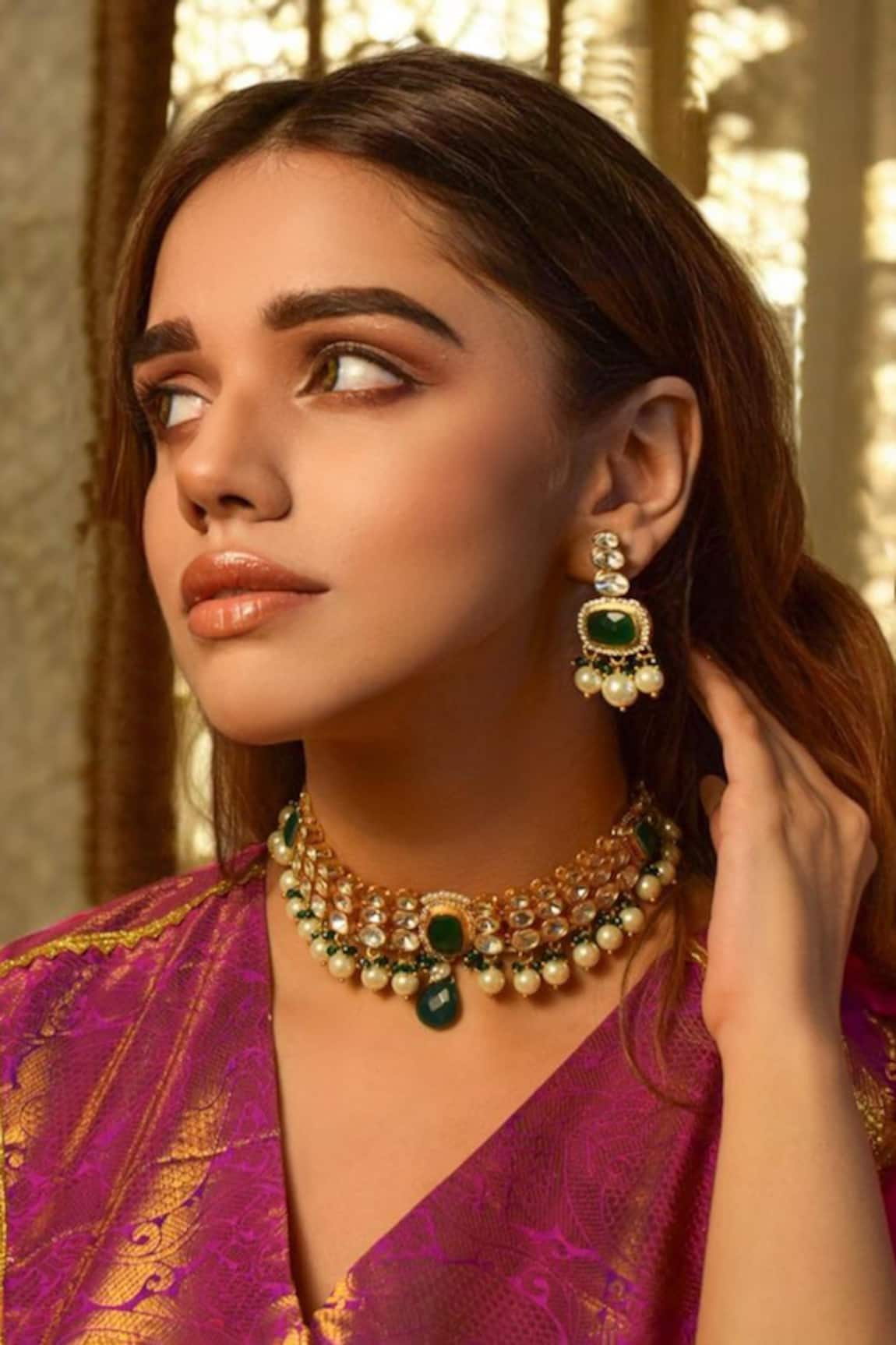 Amaara Jewels Emerald Pearl Edge Choker Set 