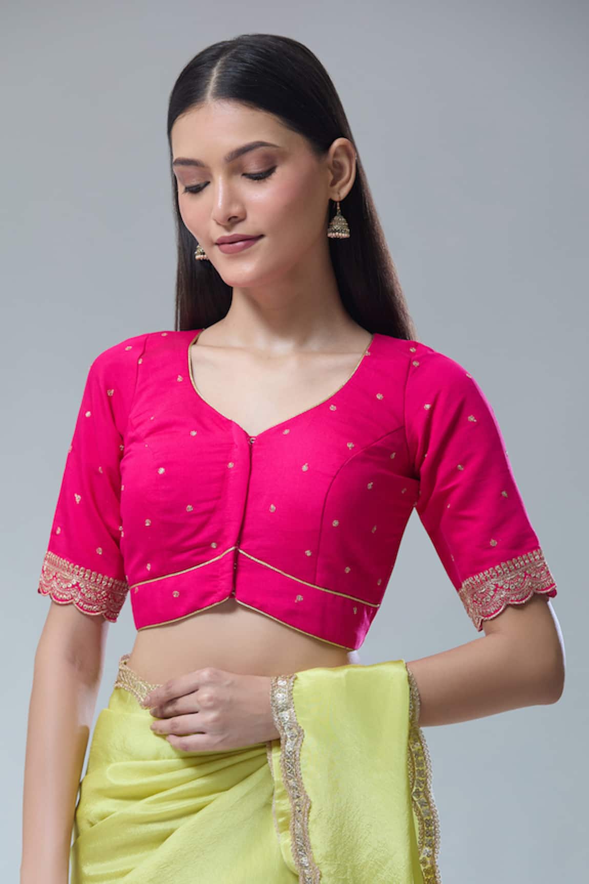 Naintara Bajaj Scallop Embroidered Pink Saree Blouse 