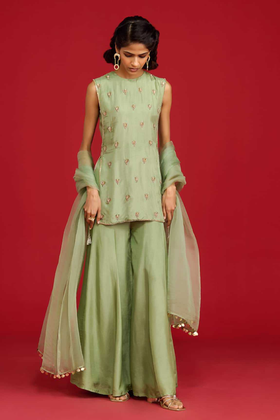 Megha Pitti Sequin & Zardozi Embroidered Kurta Set 