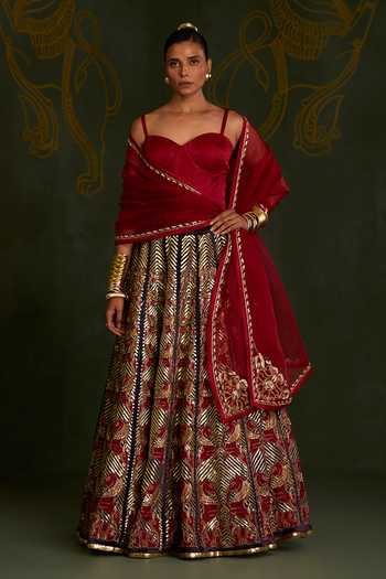 Sitaraa Mythological Pattern Lehenga Set 