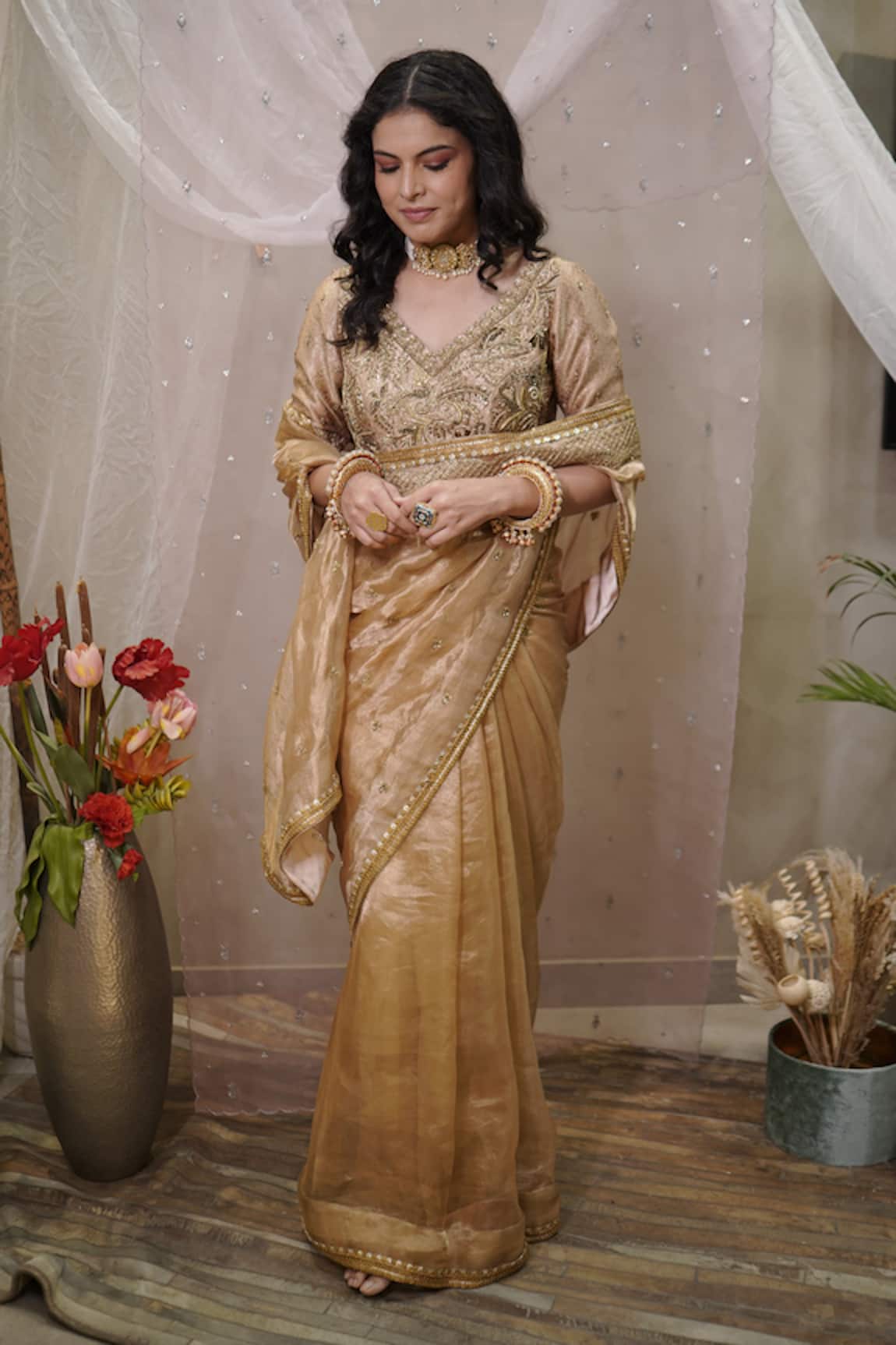 Vedangi Agarwal Embroidered Saree With Blouse