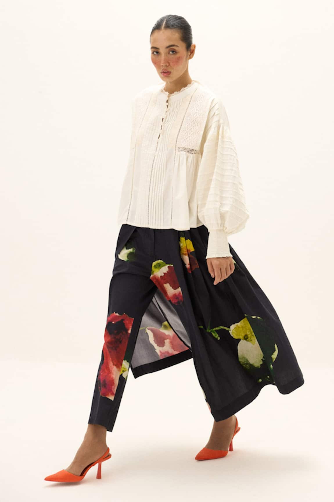 Kharakapas Noira Printed Pant
