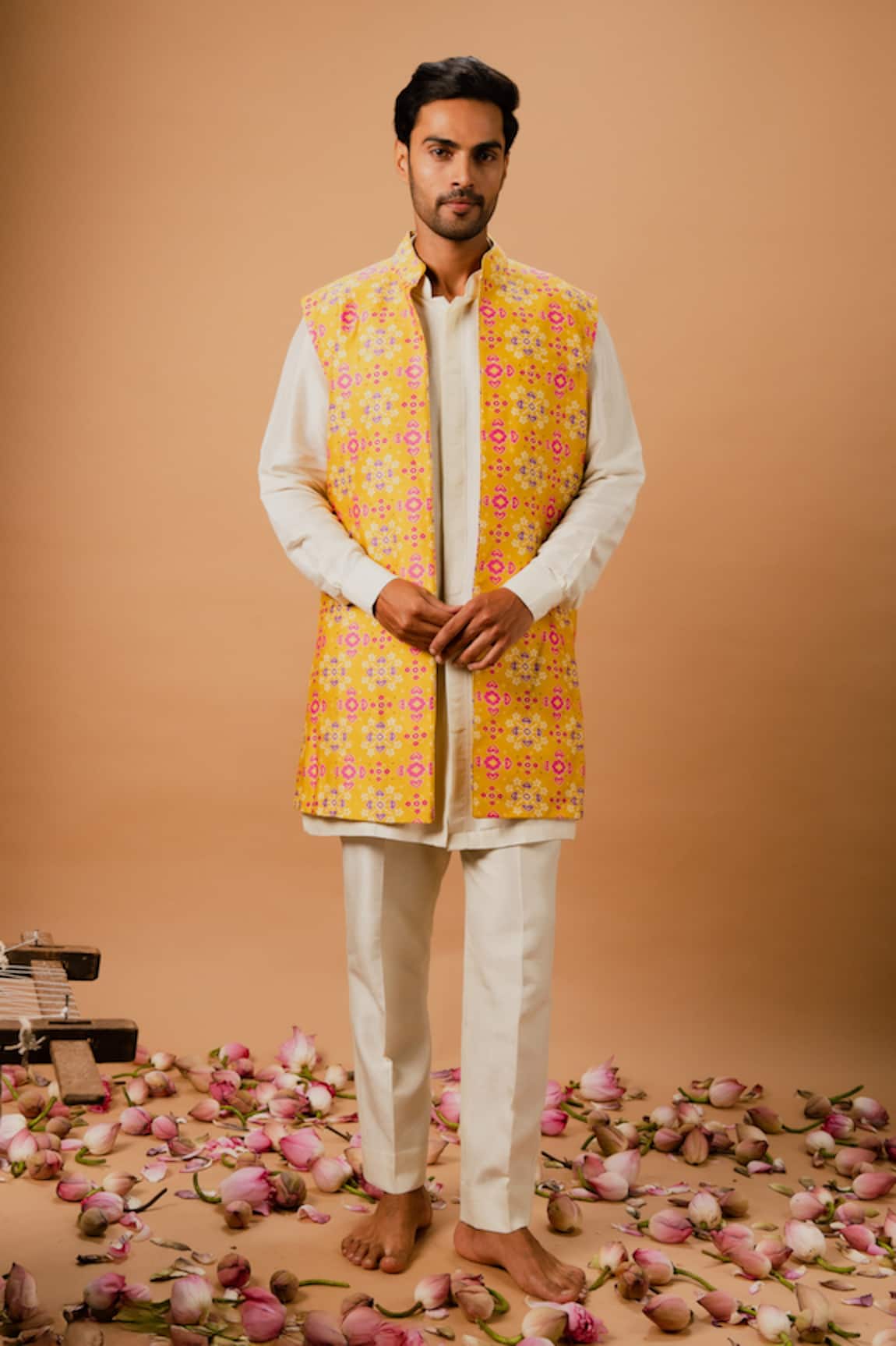 Ria Shah Label Patola Print Bundi & Kurta Set