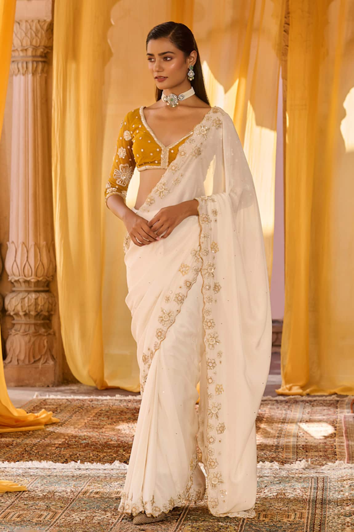 Zoon Aari Embroidered Saree With Blouse