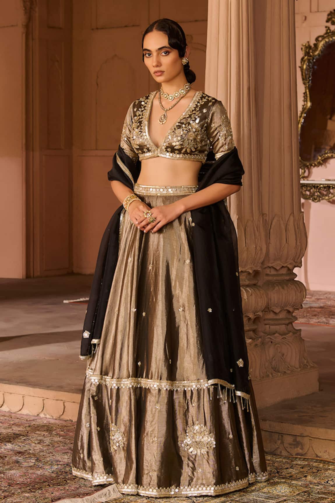 Zoon Aari Work Embroidered Lehenga Blouse Set