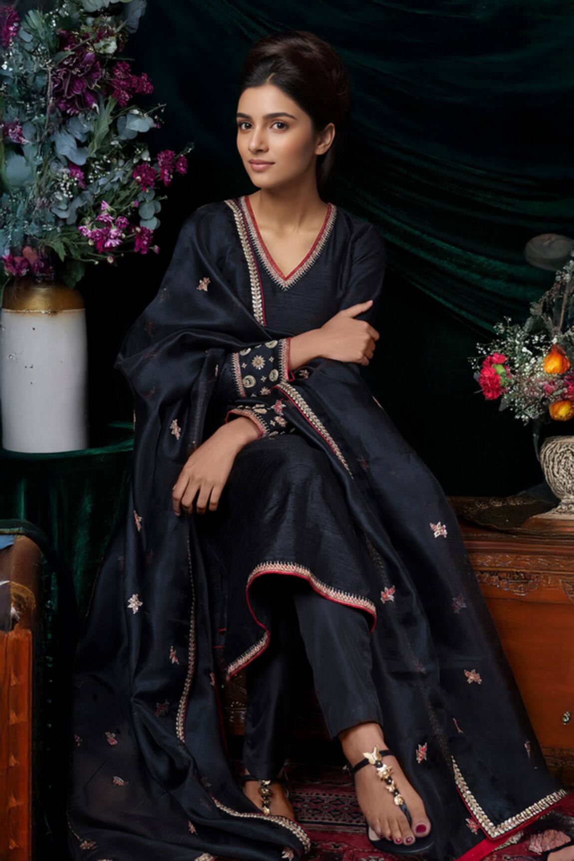 Shimai Jayachandra Zardozi Embroidered Kurta Set