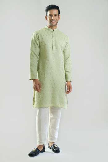 Rng Safawala Resham & Sequins Embroidered Kurta Set 