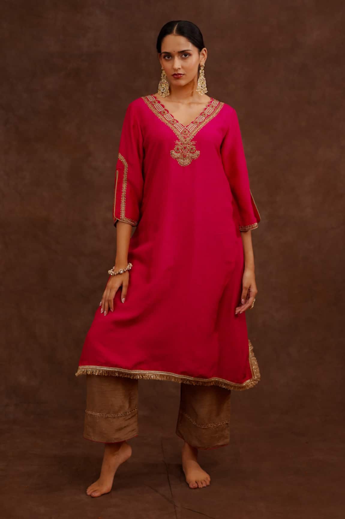 World of Sugandh Gulchaand Embroidered Kurta With Pant 