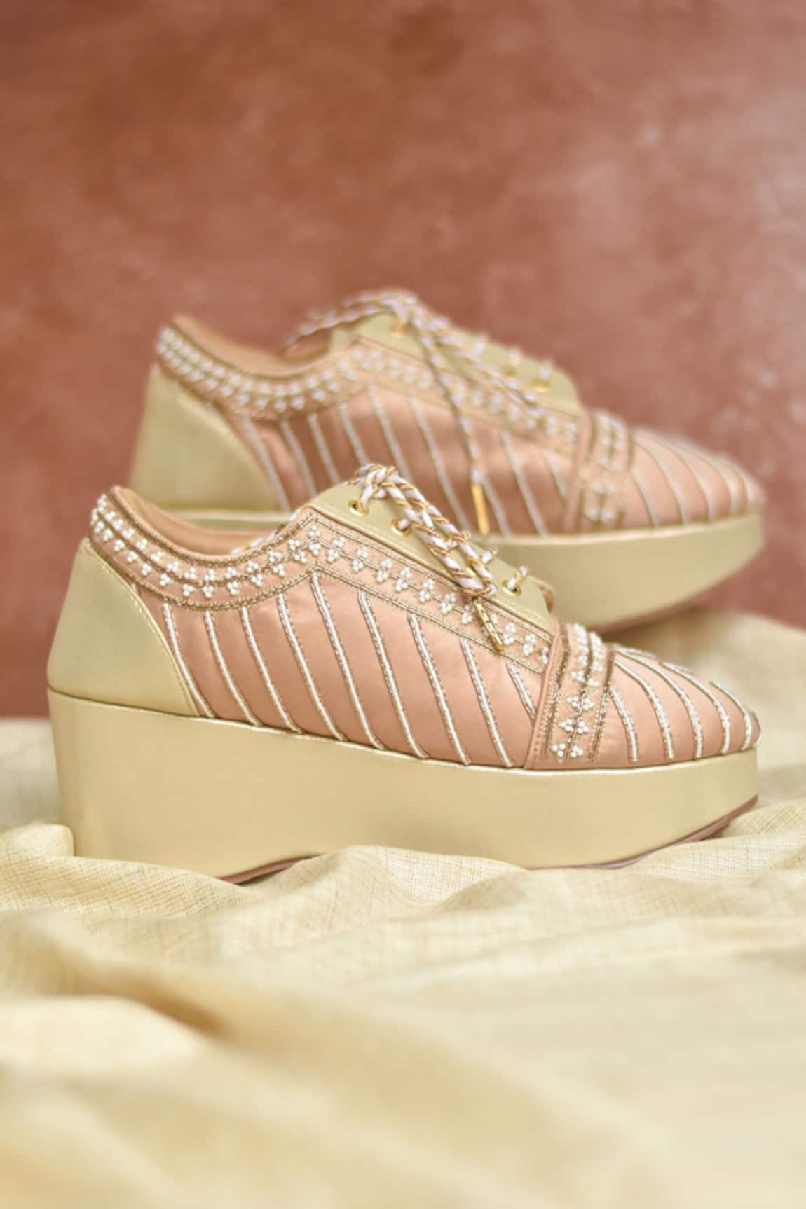 Around Always Vitti Embroidered Platform Sneakers