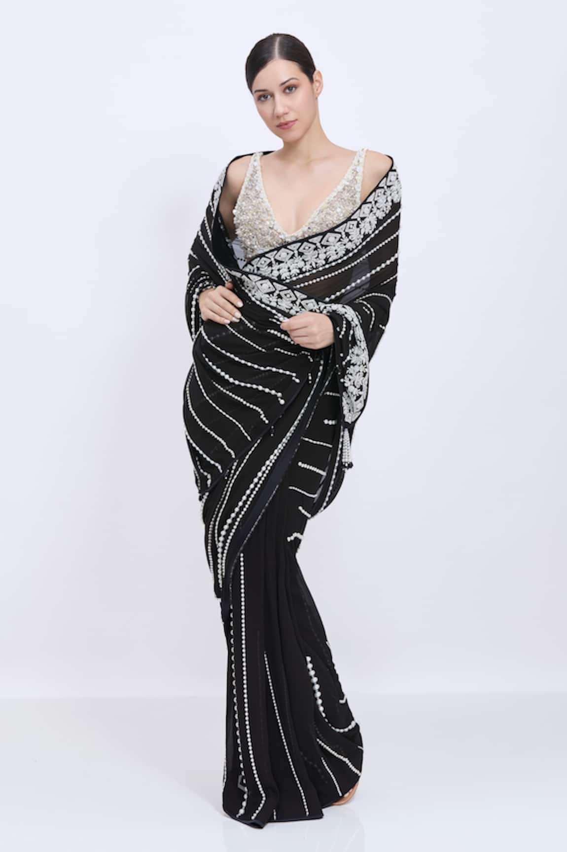 Dilnaz Hand Embroidered Pre-Stitched Saree