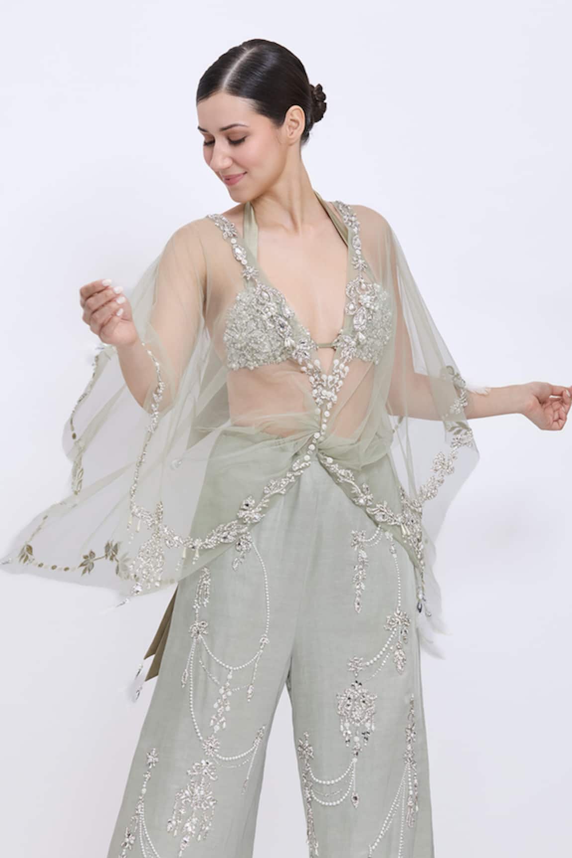 Dilnaz Necklace Embroidered Kaftan