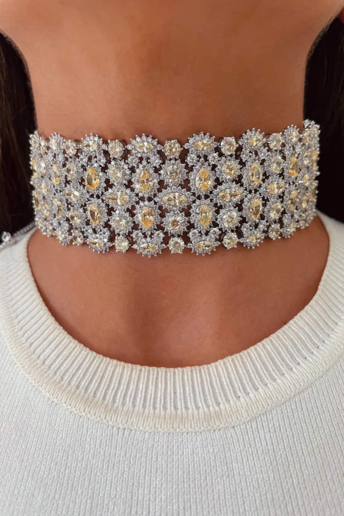 PRERTO Floral Imitation Diamond Choker Set