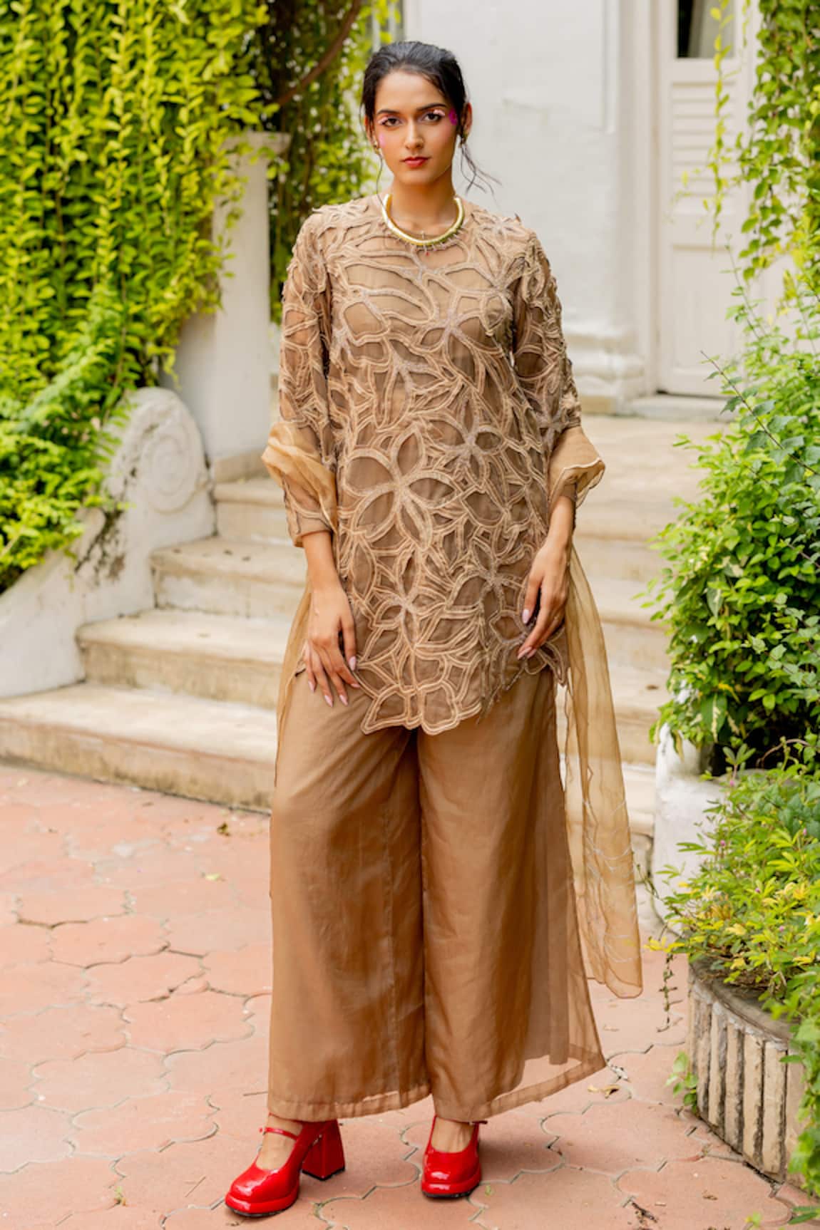 Chambray & CO. Kshiti Cutwork Embroidered Kurta Set