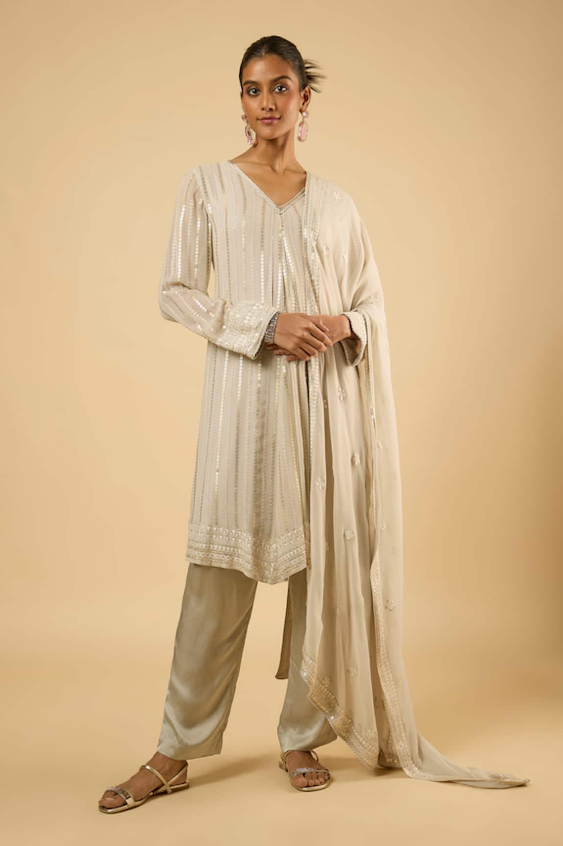 Dori & CO. Sequins Embroidered V-Neck Kurta Set 