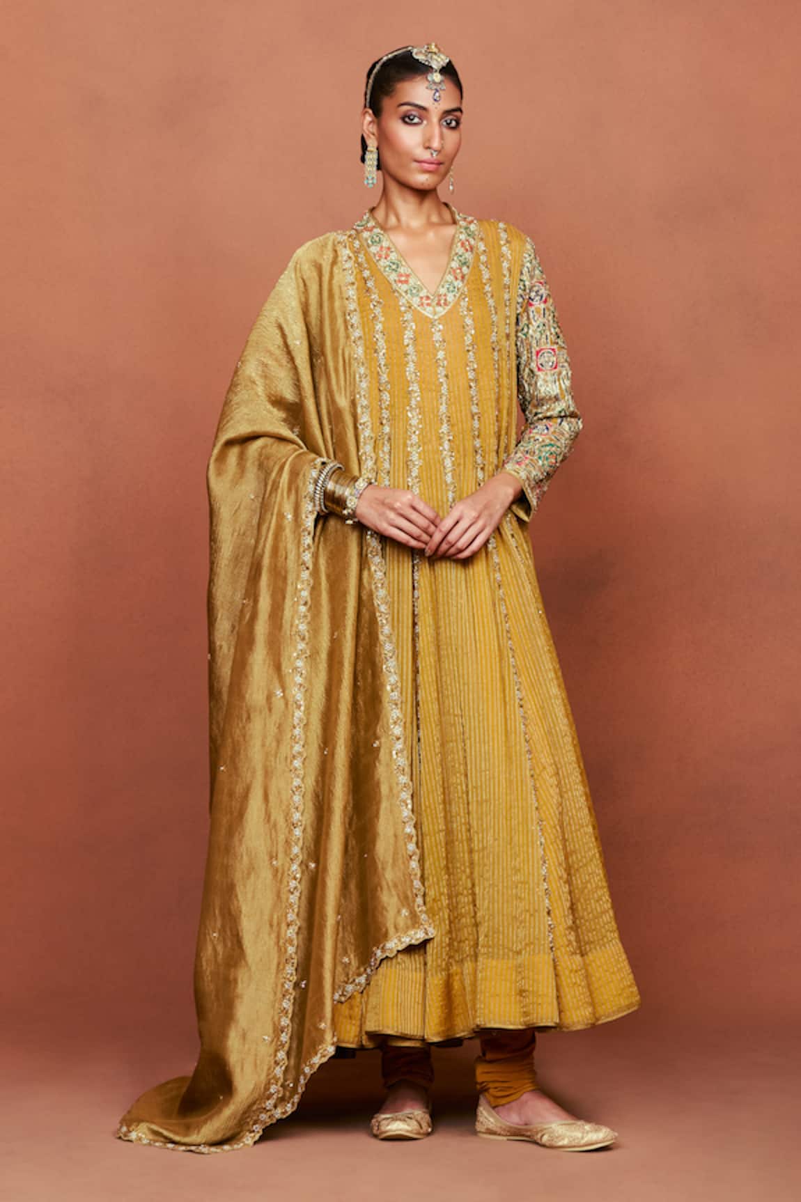 Sue Mue Payaliya Anarkali Set