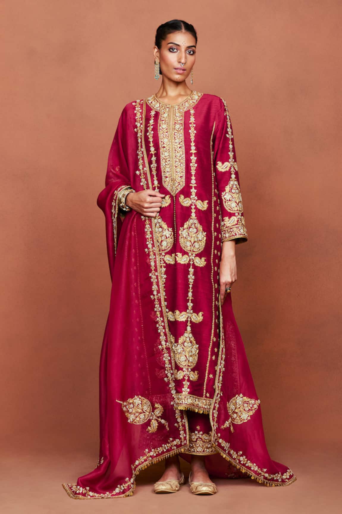 Sue Mue Roma Dori Embroidered Kurta Set