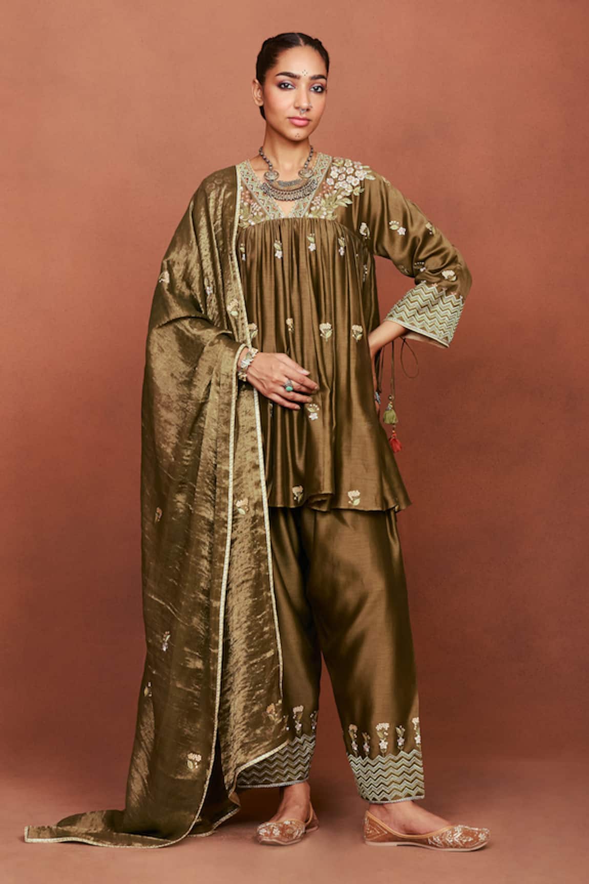 Sue Mue Moha Floral & Chevron Kurta Set