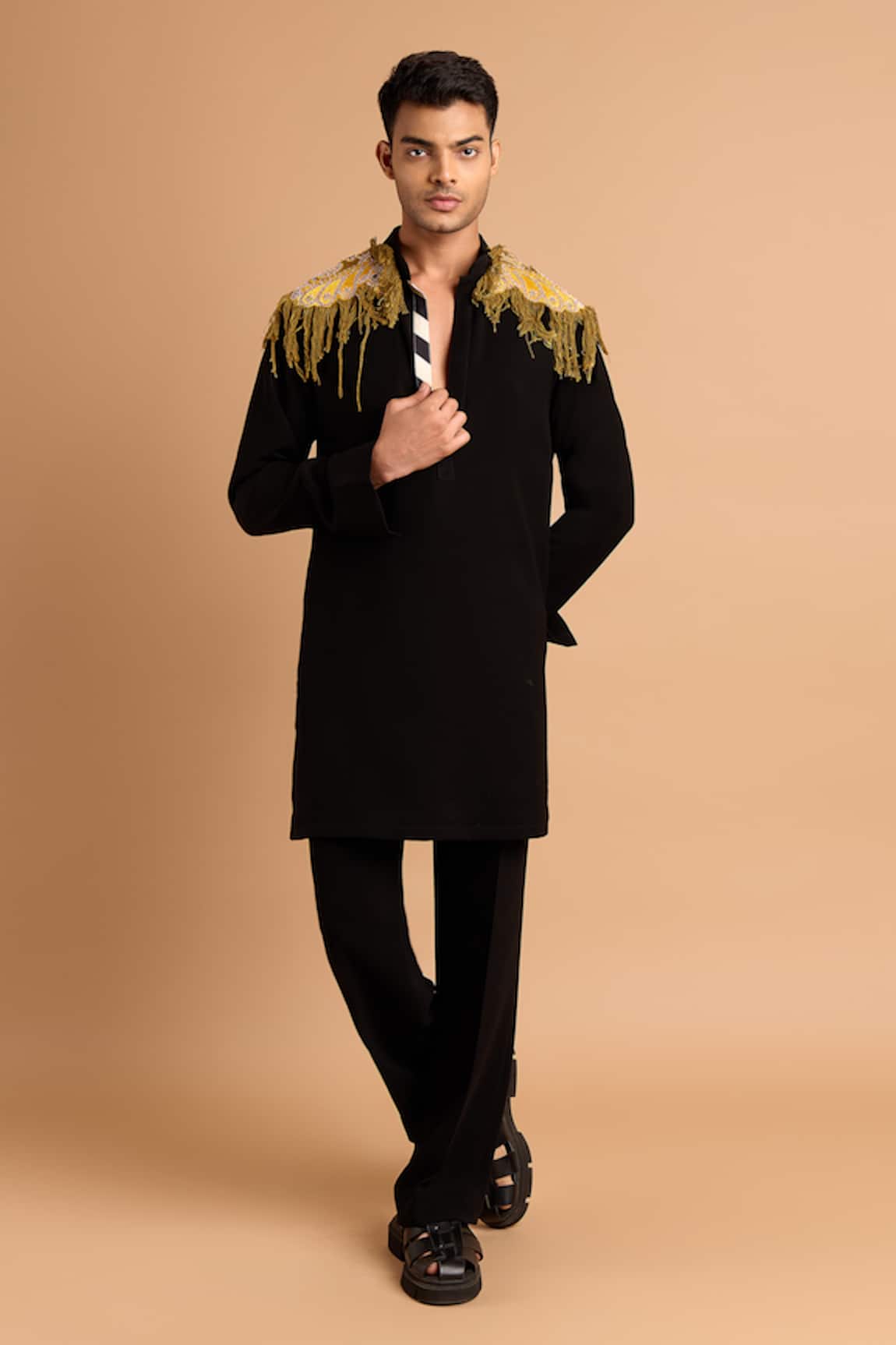 Rohit Doshi Textured Puff Embroidered Kurta 