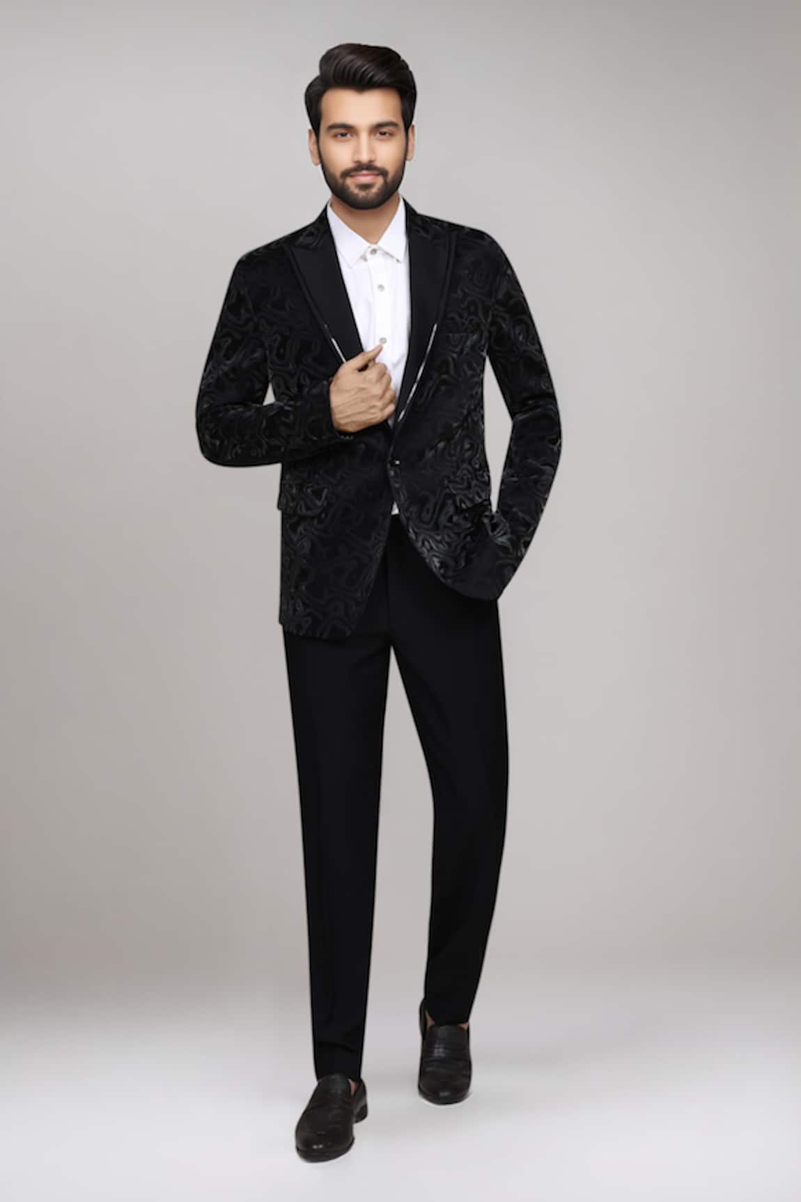 Arihant Rai Sinha 3D Velvet Suit With Shirt & Terry Rayon Pant