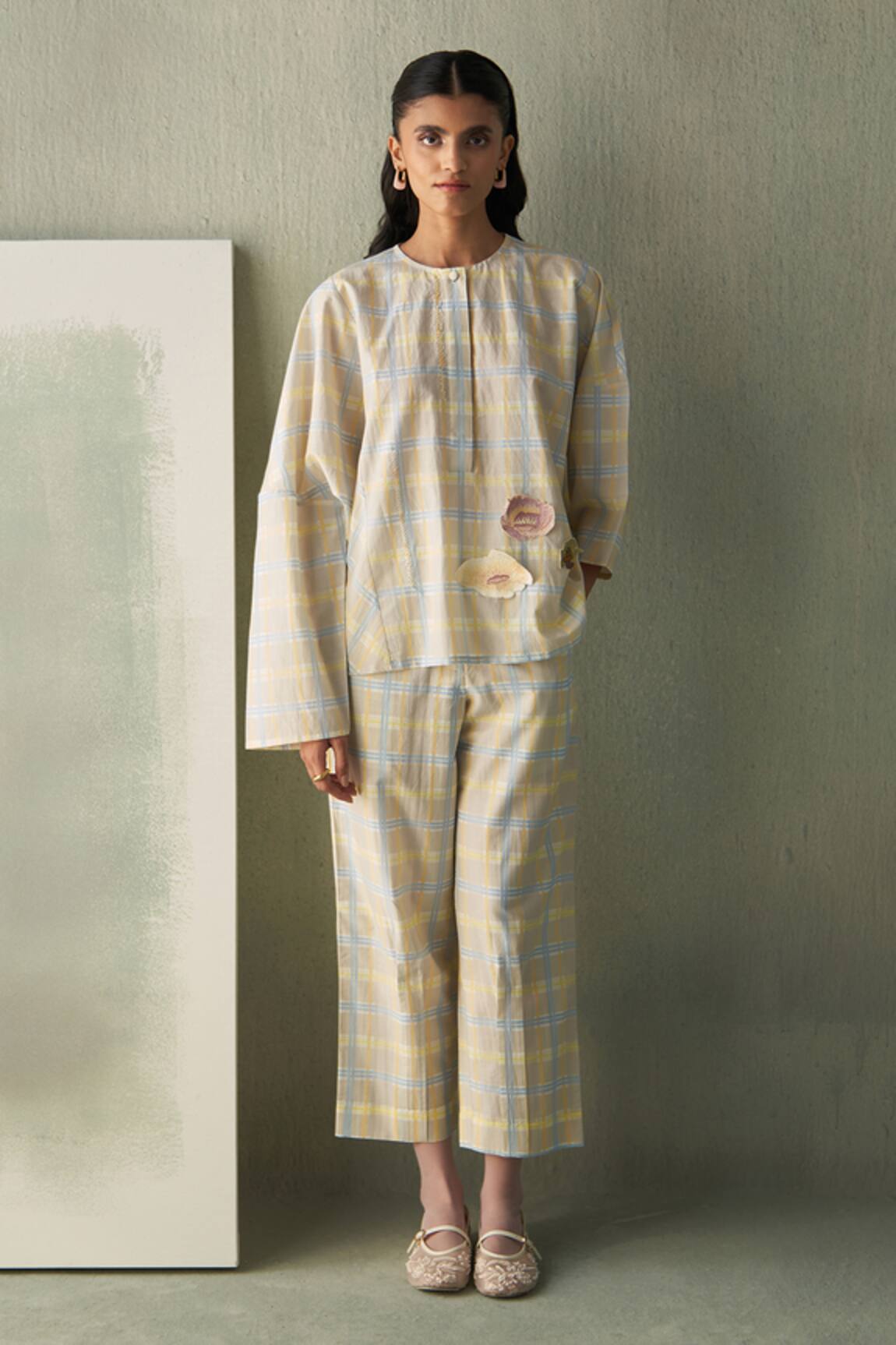 Febo6 Popcorn Plaid Appliqued Top