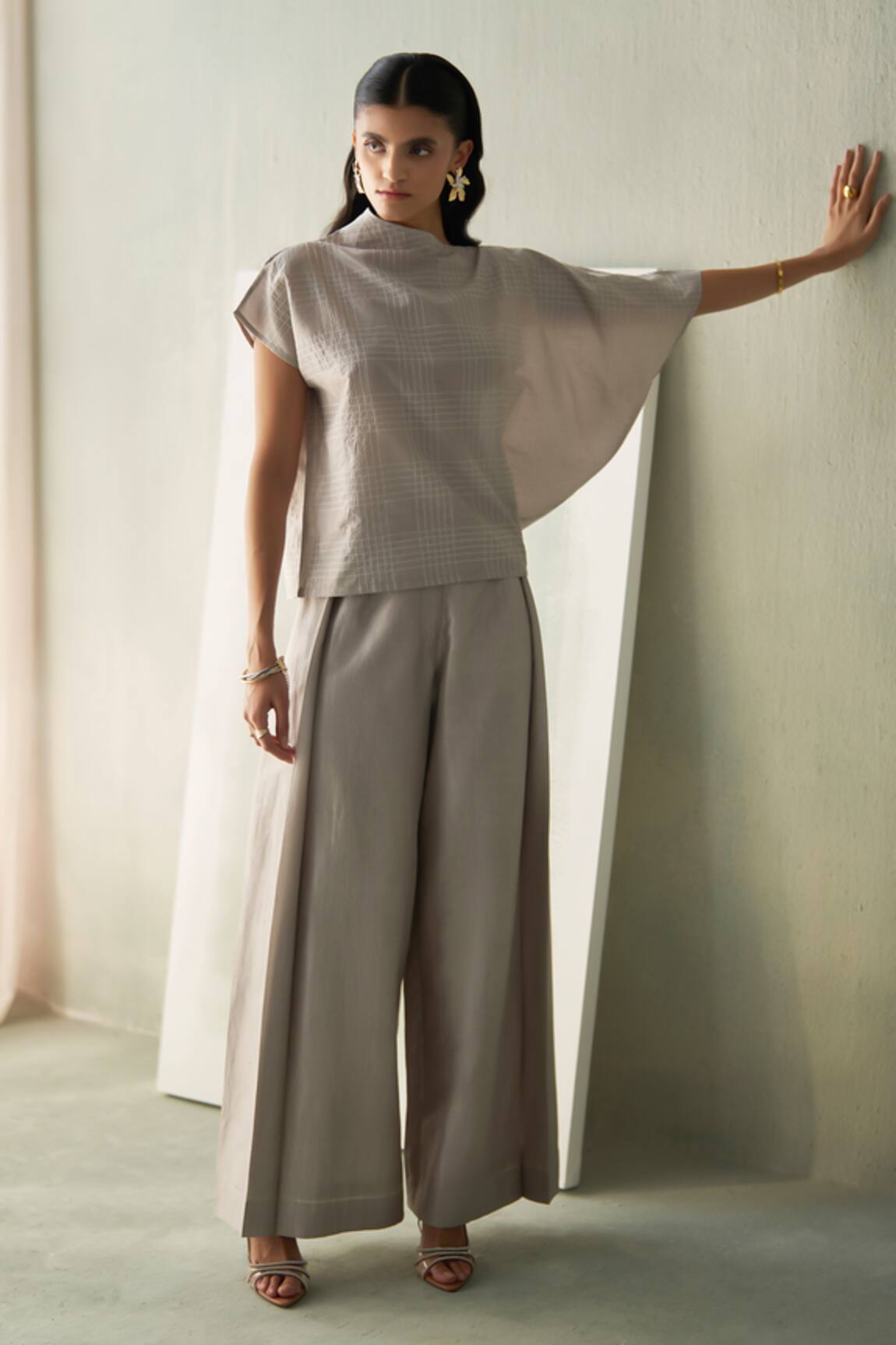 Febo6 Steel Grid Top & Wide-Leg Trouser Set 