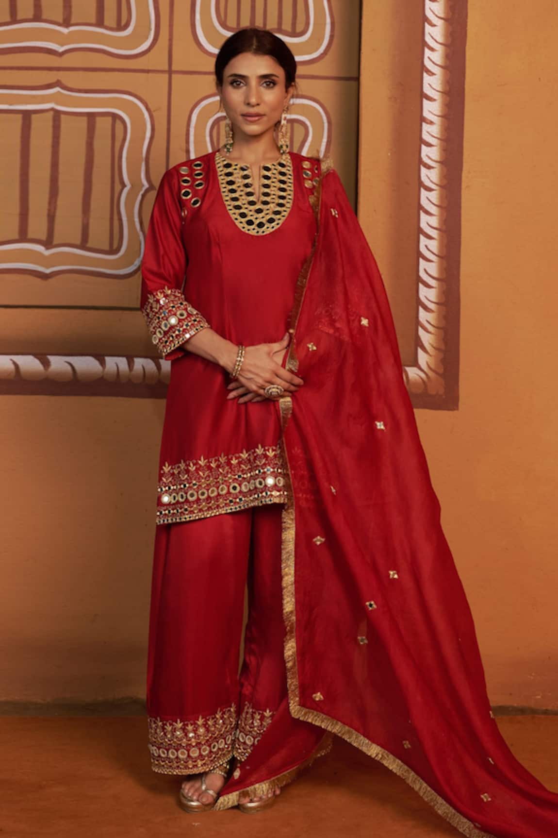 Thetaa Hand Embroidered Mirror Work Kurta Set