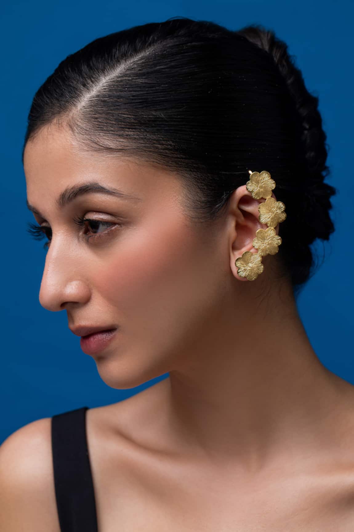 Ethnic Andaz Flower Carved Pair Of Ear Cuffs