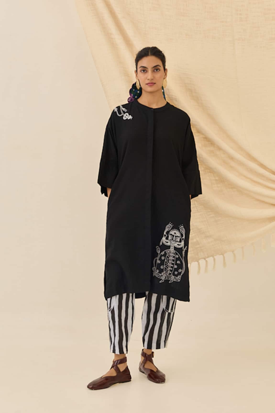 Jodi Jugnu Kala Cotton Embroidered Kurta & Trouser Set