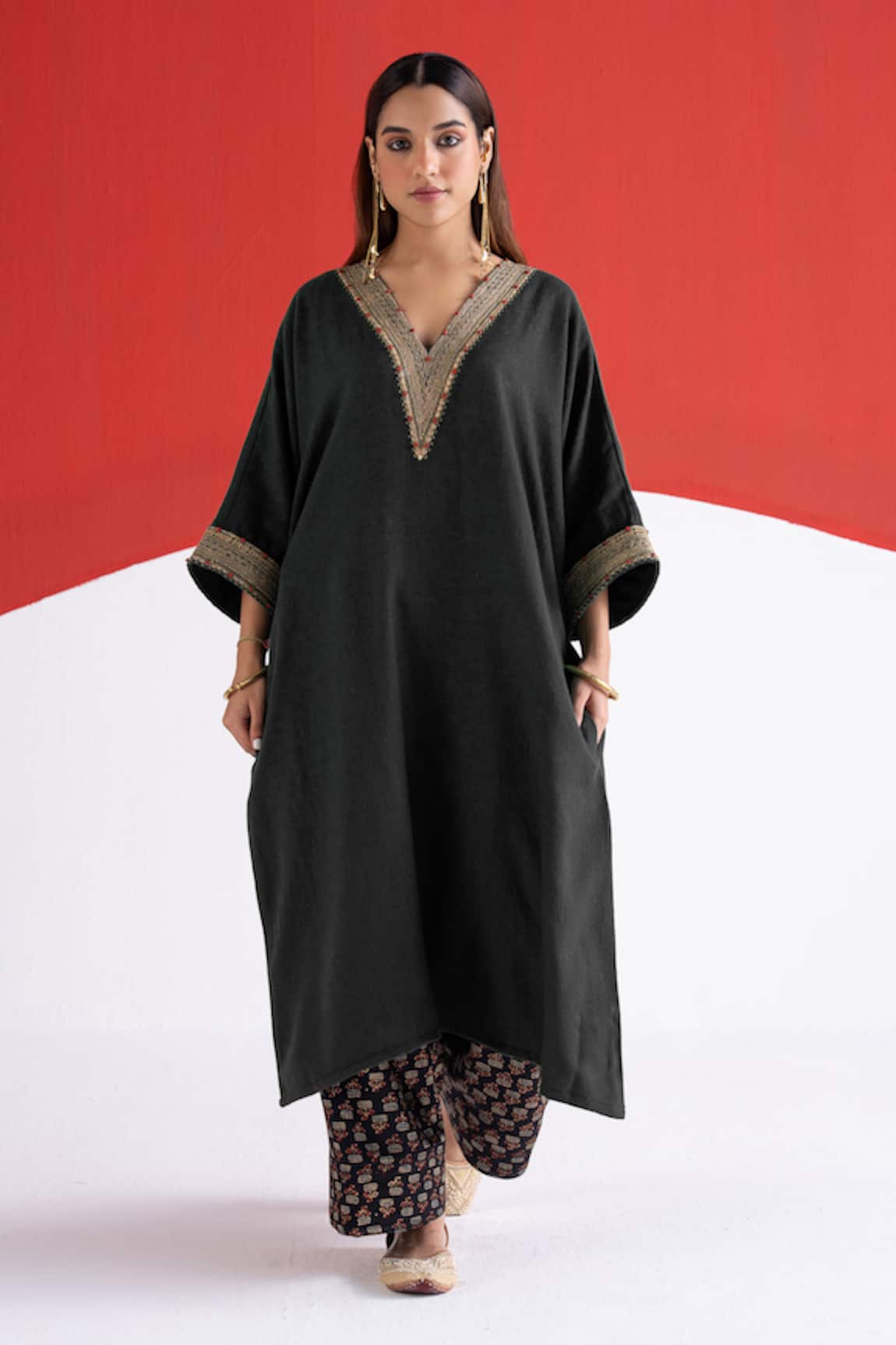 TA’Assur Roha Neckline Embroidered Phiran Kurta 