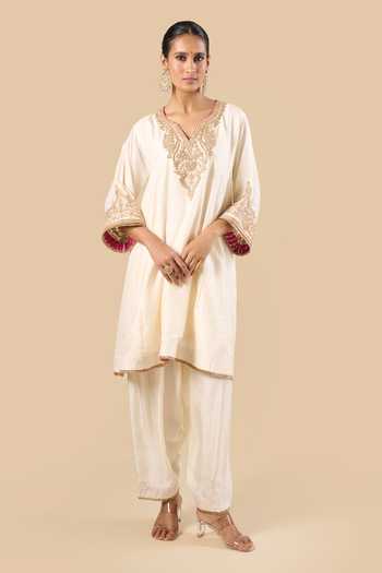 Sheetal Batra Placement Embroidered Kurta & Pant Set 